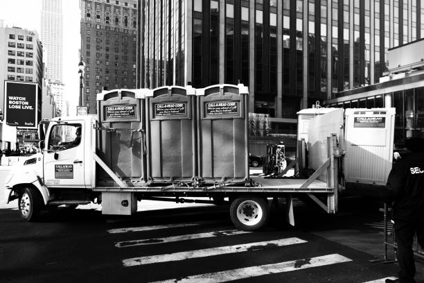 Best Portable toilet rental cost  in Kalamazoo, MI